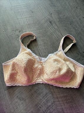 44DD Playtex wireless lace bra